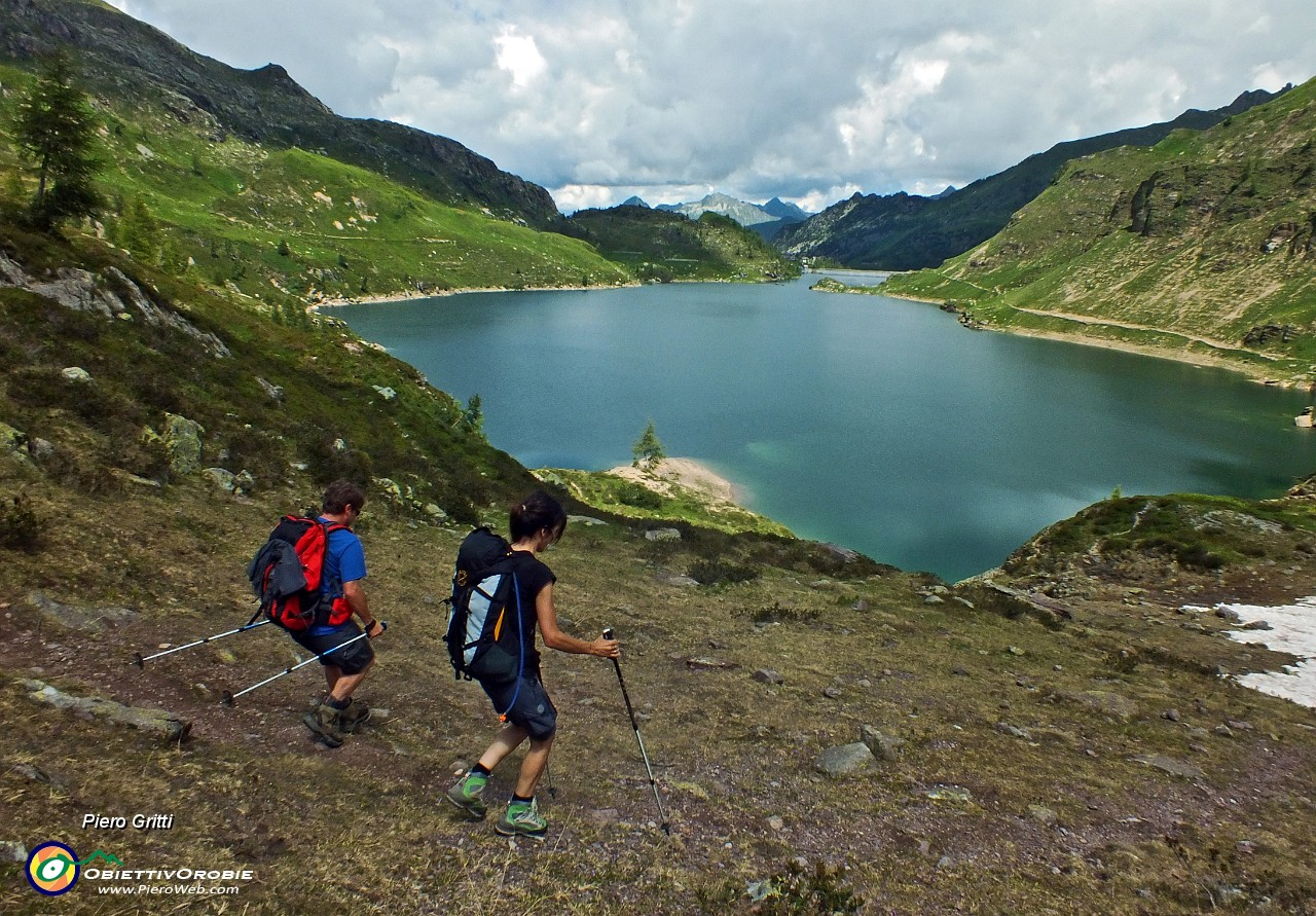 03 Scendendo ai Laghi Gemelli (1953 m) .JPG